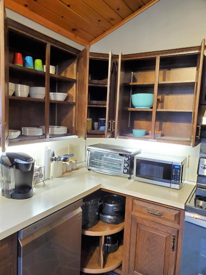 Walk To Pool & Beach - Spacious Gateway, Hot Tub, Game Room Pocono Country Place Екстер'єр фото