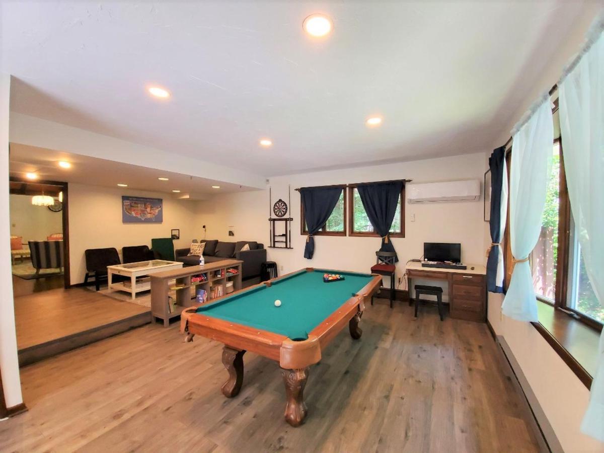 Walk To Pool & Beach - Spacious Gateway, Hot Tub, Game Room Pocono Country Place Екстер'єр фото