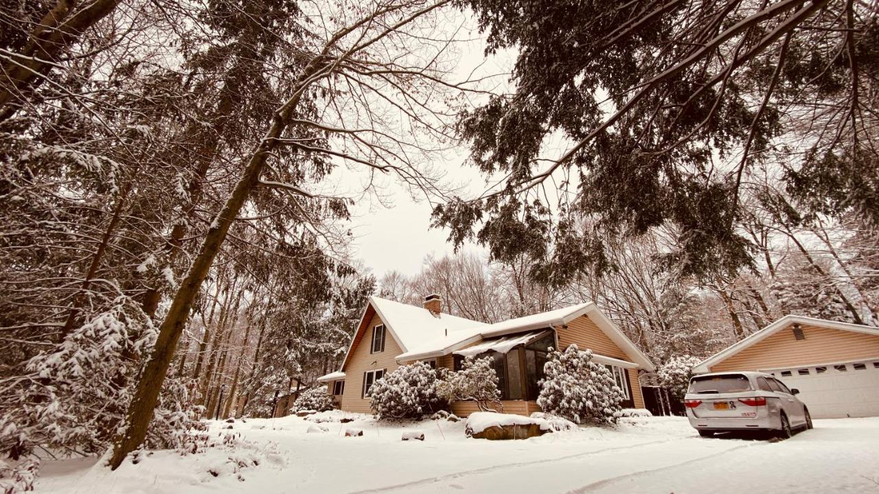 Walk To Pool & Beach - Spacious Gateway, Hot Tub, Game Room Pocono Country Place Екстер'єр фото