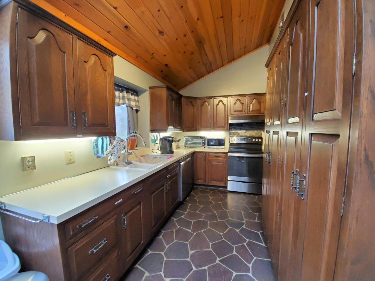 Walk To Pool & Beach - Spacious Gateway, Hot Tub, Game Room Pocono Country Place Екстер'єр фото
