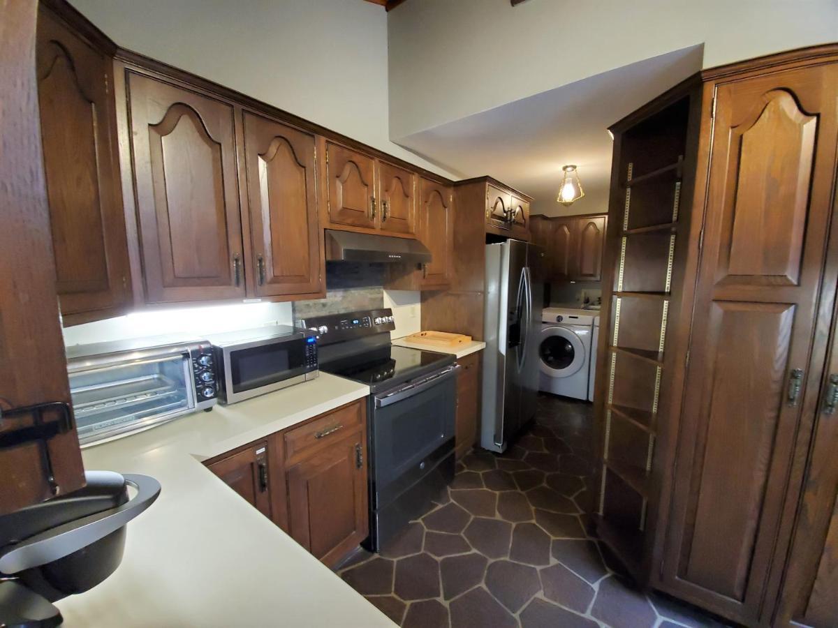 Walk To Pool & Beach - Spacious Gateway, Hot Tub, Game Room Pocono Country Place Екстер'єр фото
