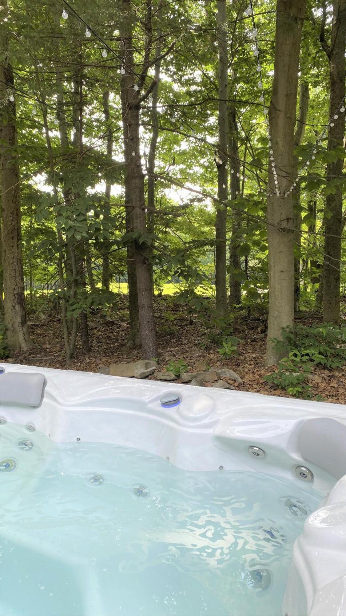 Walk To Pool & Beach - Spacious Gateway, Hot Tub, Game Room Pocono Country Place Екстер'єр фото
